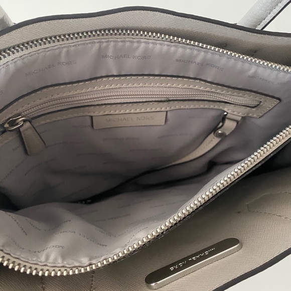 Michael Kors Mercer Crossbody Leather Purse - Picture 11 of 15